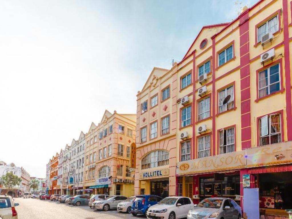 Oyo 1090 Hollitel Hotel Melaka Экстерьер фото